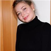 Mathematik- und Französischnachhilfe von Studentin mit C2-Niveau.